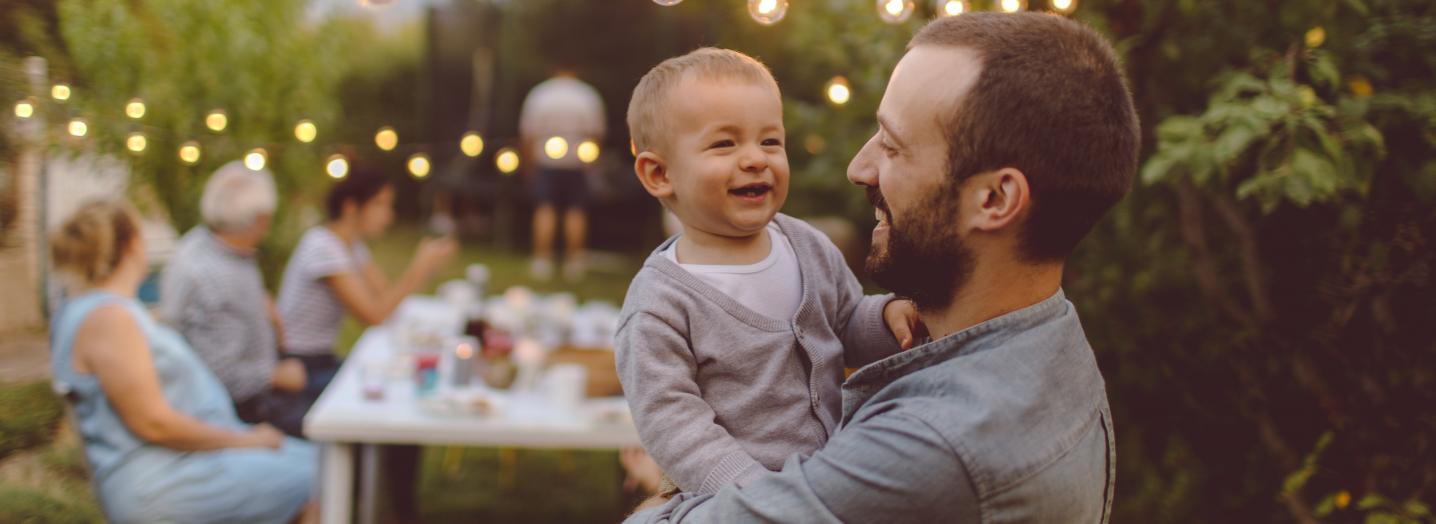 Vater mit Kind Header Kernkompetenzen